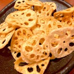 焼き鳥&鍋食べ放題 個室居酒屋 鳥助 池袋店 - れんこんチップス　580円