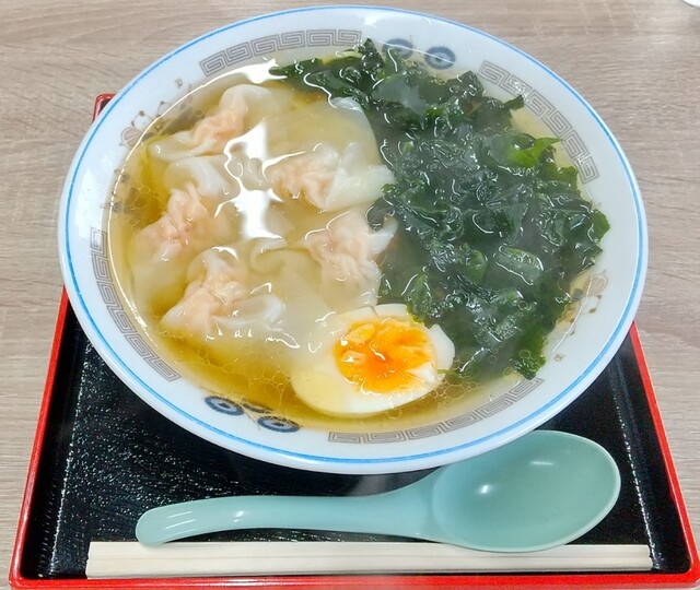 味自慢 登別温泉町のラーメン店｜こってり豚骨スープが自慢