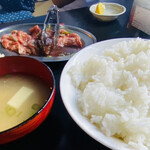 味源 - ご飯も味噌汁も美味しい