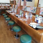 山田うどん - 下げ膳されない席