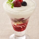 Fluffy berry berry parfait