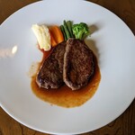 シェ・ホシノ - 本日の肉料理（ランプ肉のステーキ）