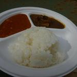 インド亭 - キーマカレー（←）