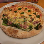 ハーブソーセージとほうれん草/マルゲリータのハーフ&ハーフ