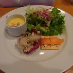 オードブル・スープ・サラダの盛り合わせ