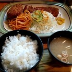 Guriru Fujiken - とんかつ730円+カニコロッケ280円