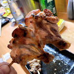 やきとり良太 - 手羽元（250円）