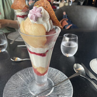 DINING & BAR TABLE 9 TOKYO - 