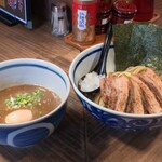 麺屋 しりとり - 濃厚豚骨魚介つけ麺（全部入り）