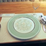 シュマンドール - 着席時のテーブル風景。