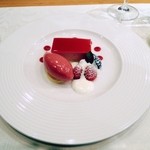 シュマンドール - 木苺のコンポジション。キイチゴの丁寧な濃縮に脱帽です。香りは失われていませんし、色合いも鮮やかです。