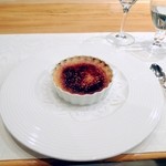 シュマンドール - クレームブリュレ　表面のカラメルは、香ばしくてパリパリです。