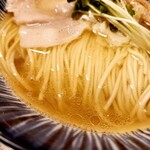 Gyokai To Chuukasoba Totoyamichi - 麺とスープ