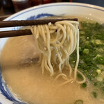 田主丸ラーメン 五炉 - 麺は中細ストレート系