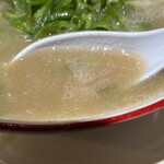 博多・薬院 八ちゃんラーメン - 【再訪】スープ