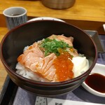 Sukoyaka tei - 炙りサーモン丼
