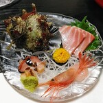 お造りは、大トロ、さざえ、甘エビ