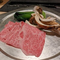肉割烹 五平 - 松茸とサーロイン大トロ茄子鍋