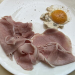 レストラン・アスペルジュ - ←を切り分け量あり