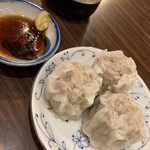 さか本 そば店 - まずは焼売でゴクリ。22.04