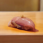 Sushi Nisshin Geppo - シマアジ 辛子