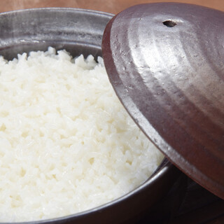 炊き立ての土鍋ご飯はひと味違います！