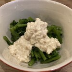 さか本 そば店 - クレソン白和え。