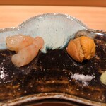 鮨 さかい - ボタンエビの漬けと赤ウニ