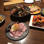 最大140品 肉料理食べ放題 全席個室居酒屋 肉バル ガーデン 梅田茶屋町店 - 