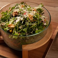 1日に必要な野菜が半分摂れる！10種野菜のたっぷりサラダ Msize