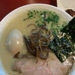 麺一盃 - 博多風豚骨魚介麺+味玉(2013/4)