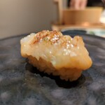 鮨 唐島 - 煮ホタテ