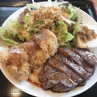 ブルーキッチン 堺筋本町店 - ハーフビーフデミカツとハーフ国産牛フィレ牛のサービスステーキ