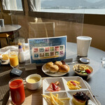 浜名湖レークサイドプラザ - 朝食。トマトジュースが嬉しい