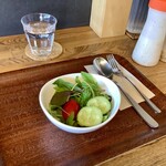 スツールコーヒー - サラダ