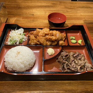 焼肉のまルぜん - 料理写真:唐揚げ定食　¥1150