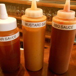 馬車道タップルーム - ３種のソースはお好みで