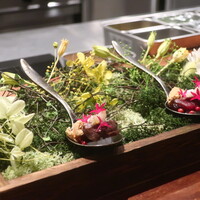 IZA - 炙り馬肉のワンスプーン