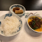 太田なわのれん - 素晴らしい佇まい、味噌で焚かれた牛肉があ