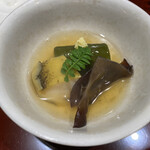 礒田 - 胡瓜　木耳　鮑の炊き合わせ