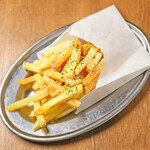 Cheese consommé fries