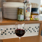 サンチーム - ◇グラスワイン赤¥650…この日は、スペイン産。お肉メニューに合わせてくださったそう。ミディアムで飲みやすく…さすがのセレクトでした♪(  ´艸`)