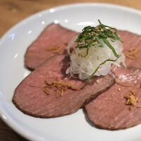 焼肉一七三 - 和牛ロースの塩たたき