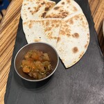 MUCHO MODERN MEXICANO - ケサディーヤ