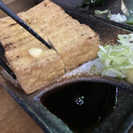 もつ焼き酒場　豚坊 - 厚揚げうまいし。