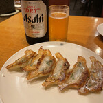 三国亭 - 餃子にビール