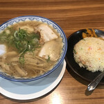 元祖赤のれん 節ちゃんラーメン 天神本店 - 