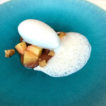 unito - 桃とアーモンドジェラート