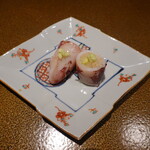 日本料理FUJI - じんどうイカ(ヒイカ)の印籠、枝豆、餅米、寿司酢