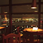 Washoku En - テーブル席でも眺めが綺麗です。